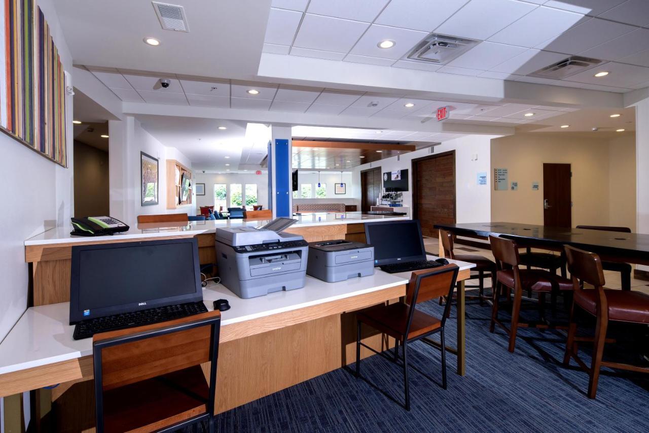 Holiday Inn Express Rochester Hills By Ihg Exterior photo