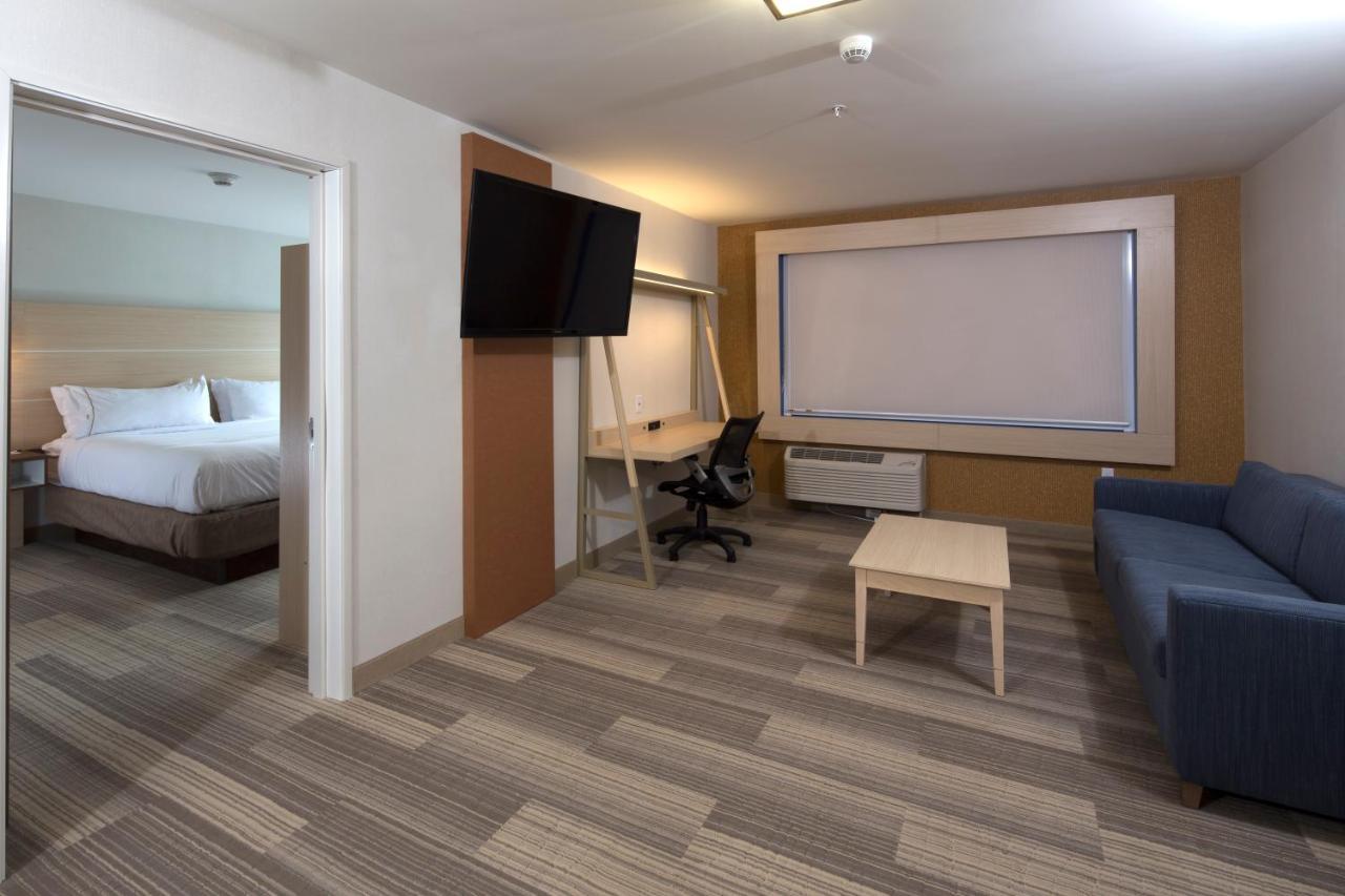 Holiday Inn Express Rochester Hills By Ihg Exterior photo