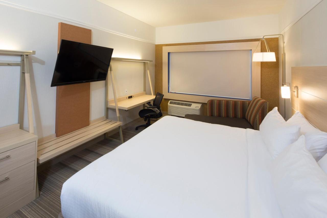 Holiday Inn Express Rochester Hills By Ihg Exterior photo